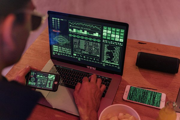 Explore the thrill of mystery box italia: surprises await!